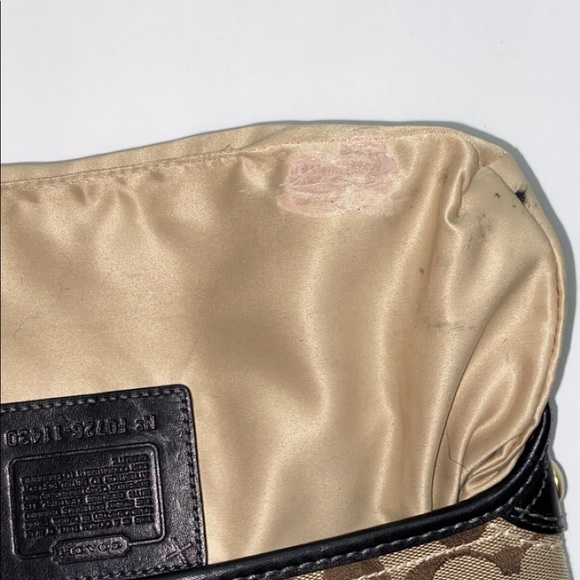 Small COACH Shoulder Purse - Picture 3 of 6